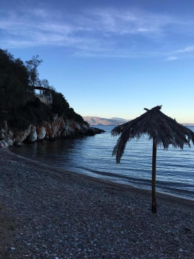 Eratous Seaside House Apartman Varnavas Kültér fotó